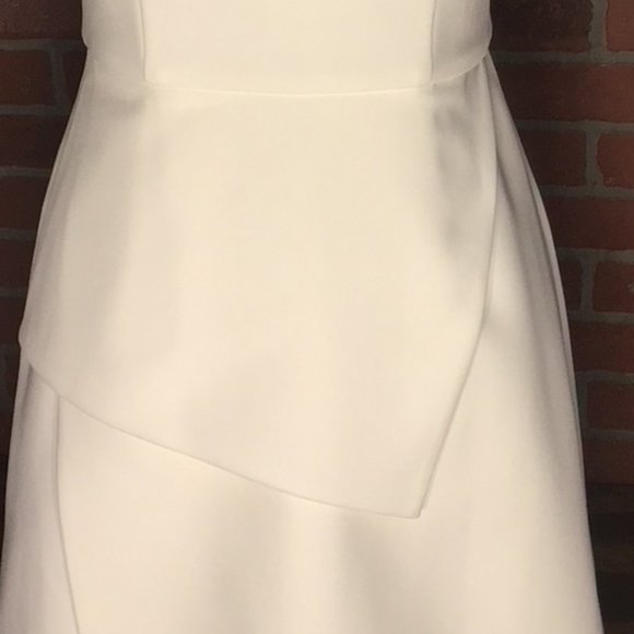 BCBGMAXAZRIA Asymmetrical Dress in Off White - Picture 4 of 8